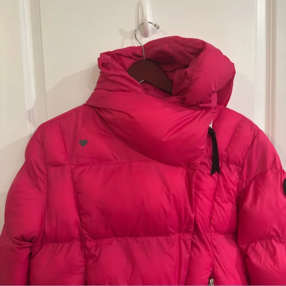 Obermeyer Isla Puffer Jacket in Showstopper Hot Pink